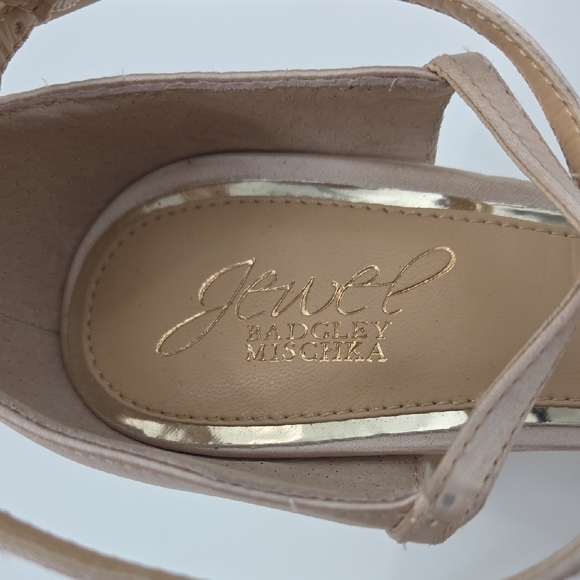 Elegant Champagne Ankle Strap Jewel Badgley Mischka Heels with Rhinestones NEW - Picture 2 of 16